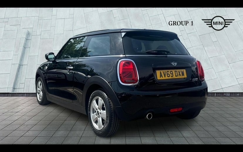 Mini Hatch 3-Door Hatch Cooper Classic AV69DXW Black #2