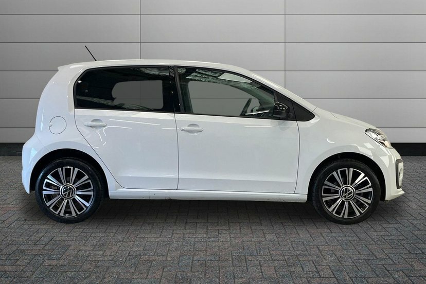 Volkswagen Up 1.0 Black Edition Hatchback 65 Black #4
