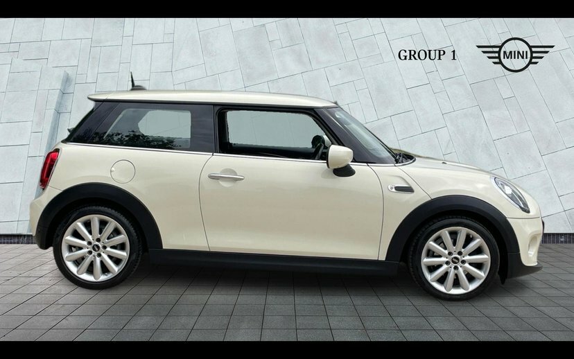 Mini Hatch 3-Door Hatch Cooper Classic MA69VRD White #3