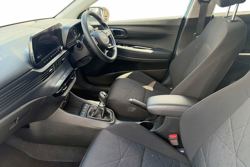 Hyundai Bayon 1.0 T-gdi Mhev Premium Suv Hybrid Manua Red #2