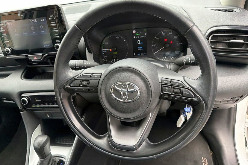 Toyota Yaris 1.5 Vvt-h Icon Hatchback Hybrid E-cvt White #6