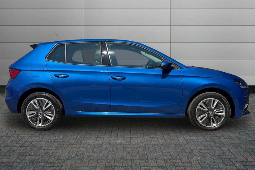 Skoda Fabia 1.0 Tsi Se Comfort Hatchback 95 EK23TVJ Blue #4