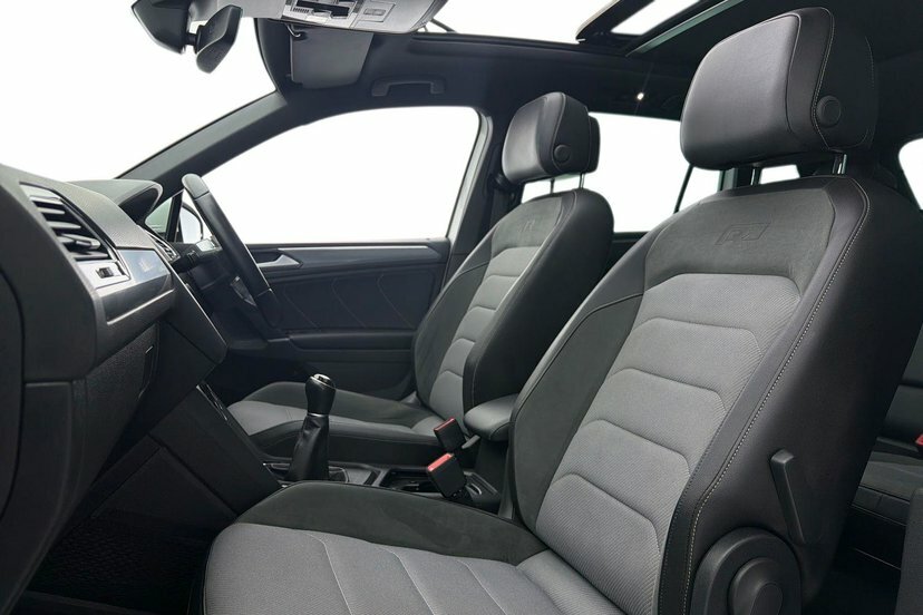 Volkswagen Tiguan 2.0 Tdi R-line Suv 150 Ps DF67EWD White #2