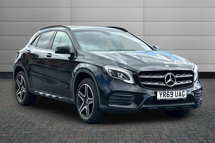 Mercedes-Benz GLA Class 1.6 Gla180 Amg Line Edition Suv 7G-dct Black