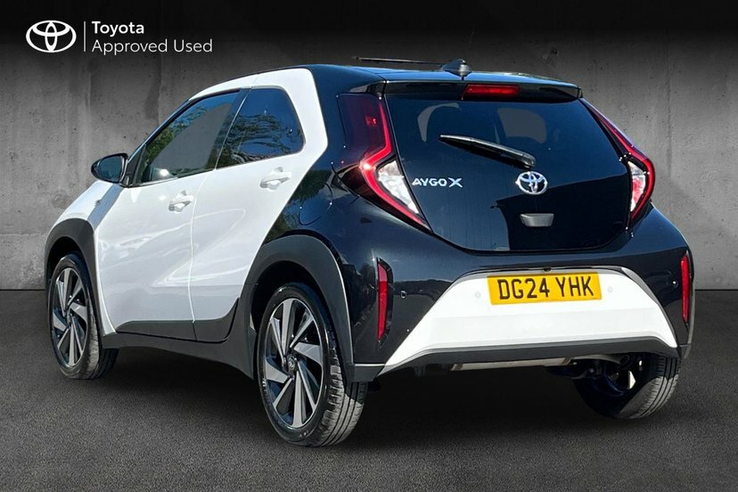 Toyota Aygo X 1.0 Vvt-i Edge Hatchback X-shift 72 Ps Black #3