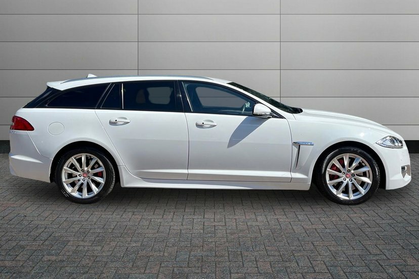 Jaguar XF 3.0D S V6 Portfolio Sportbrake Eur White #4