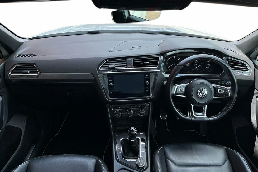 Volkswagen Tiguan 2.0 Tdi R-line Suv 4Motion 150 White #6