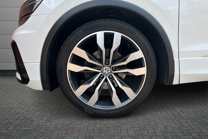 Volkswagen Tiguan 2.0 Tdi R-line Suv 4Motion 150 DA18KFT White #5