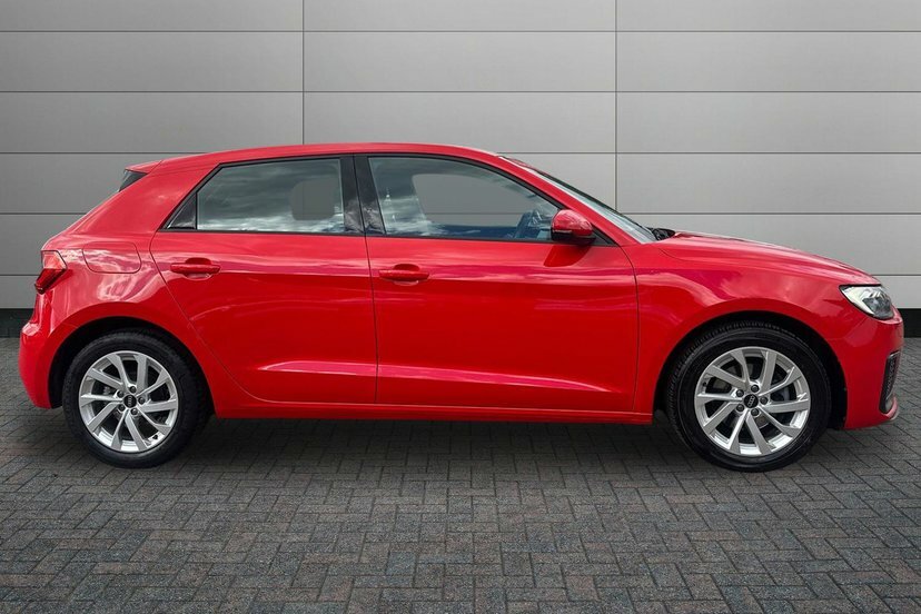 Audi A1 1.0 Tfsi 30 Sport Sportback S Tronic 1 MF72XZD Red #4