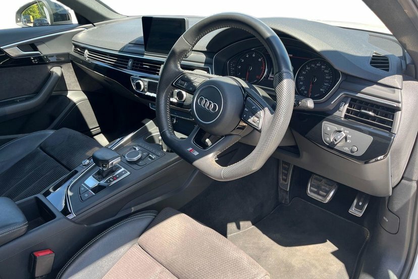 Audi A4 2.0 Tfsi 35 Black Edition Saloon S Tron White #6