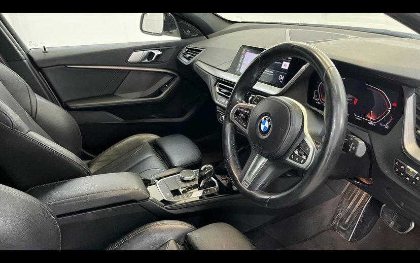 BMW 1 Series 118I M Sport YJ21DTG White #6