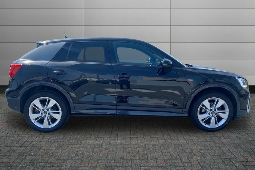 Audi Q2 1.5 Tfsi Cod 35 S Line Suv S Tronic 15 LP21EHE Black #4