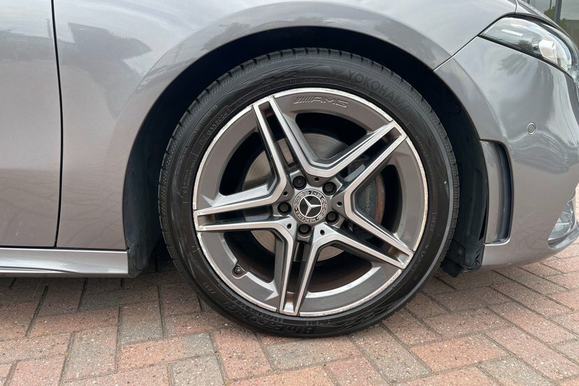 Mercedes-Benz A Class 1.3 A200 Amg Line Executive Hatchback Grey #4