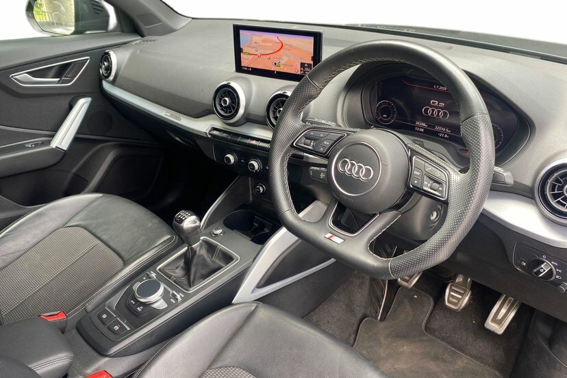 Audi Q2 1.5 Tfsi Cod 35 S Line Suv 150 Grey #6