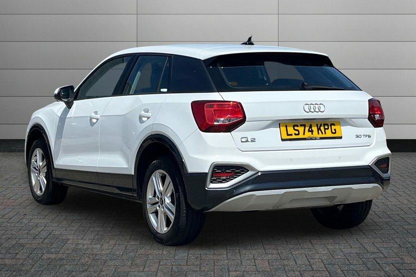 Audi Q2 1.0 Tfsi 30 Sport Suv 116 Ps White #3