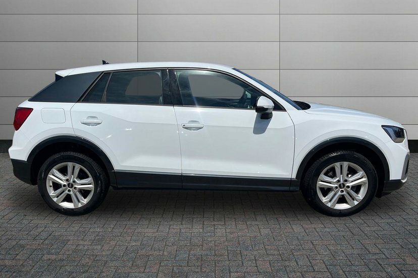 Audi Q2 1.0 Tfsi 30 Sport Suv 116 Ps White #4