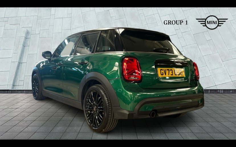 Mini Hatch 5-Door Hatch Cooper Exclusive GV73OJO Green #2