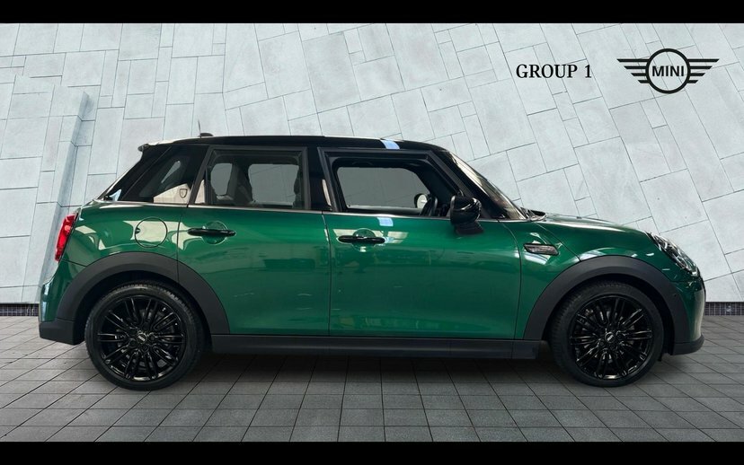 Mini Hatch 5-Door Hatch Cooper Exclusive GV73OJO Green #3