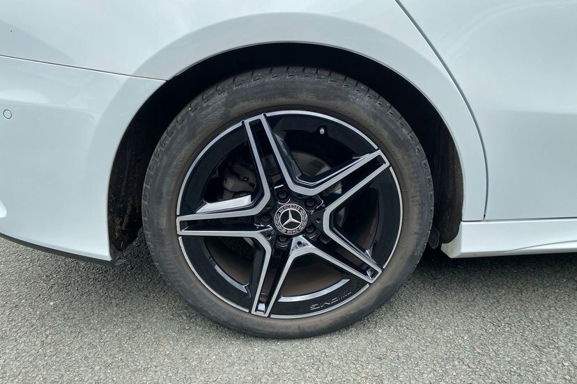 Mercedes-Benz A Class 1.3 A180 Amg Line Premium Saloon 7G-d DE72AFJ White #4