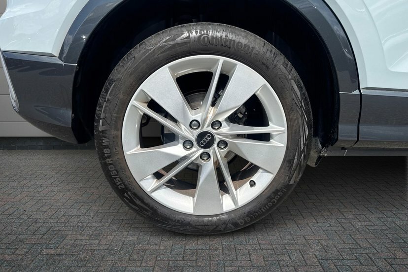 Audi Q2 1.5 Tfsi Cod 35 S Line Suv S Tronic 15 ET23UKZ Grey #5