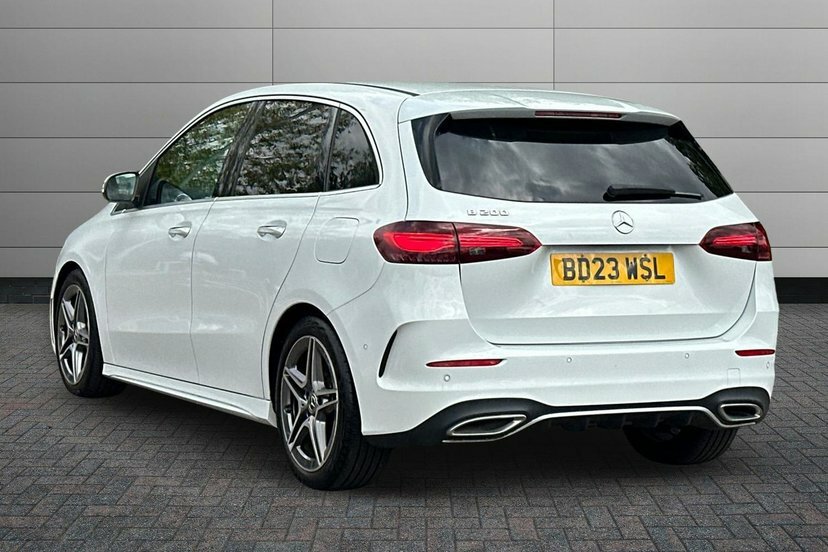 Mercedes-Benz B Class B200 Amg Line Premium White #2