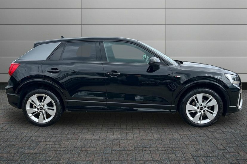 Audi Q2 1.5 Tfsi Cod 35 S Line Suv S Tronic 15 Black #4