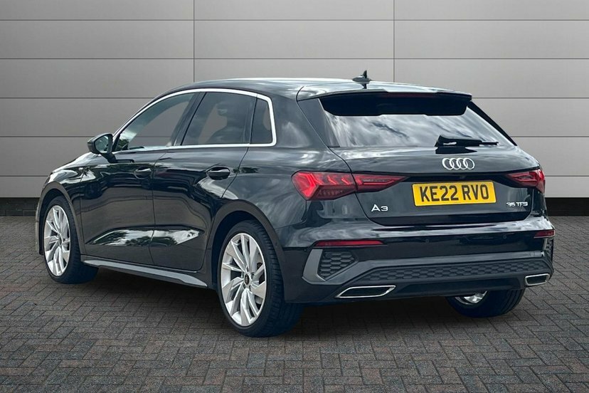 Audi A3 1.5 Tfsi 35 S Line Sportback S Tronic Black #3