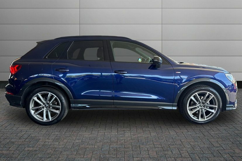 Audi Q3 1.5 Tfsi Cod 35 Black Edition Suv S Tro LV22GEJ Blue #4