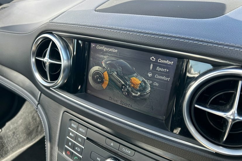 Mercedes-Benz SL Class Sl 400 Amg Line 9G-tronic Black #44