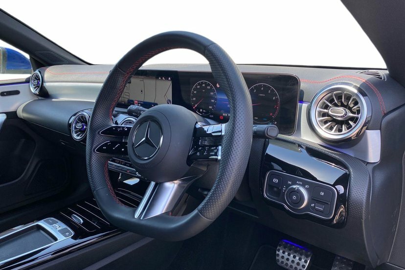 Mercedes-Benz CLA Class Cla200h Mhev Amg Line Executive Shooting Brake 5 KP75TXC Blue #5