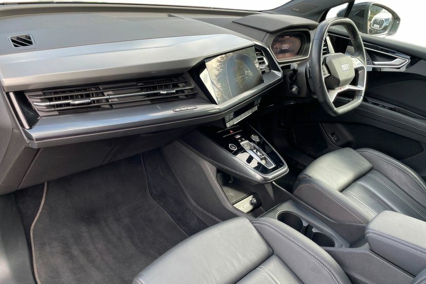 Audi Q4 E Tron 40 Edition 1 Suv 82Kwh 204 Ps Black #2