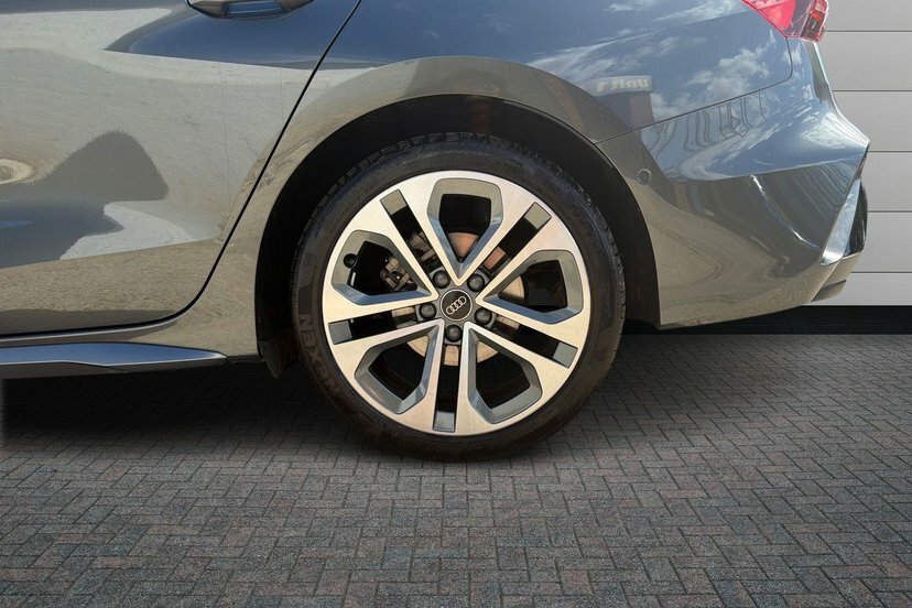 Audi A3 1.5 Tfsi S Line Saloon S Tronic 116 Ps EF75VZS Grey #5