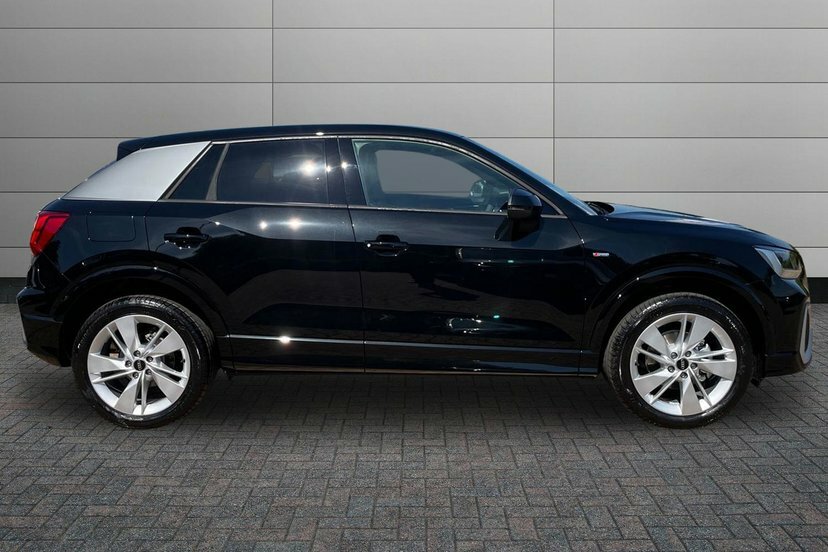 Audi Q2 1.5 Tfsi Cod 35 S Line Suv S Tronic 15 Black #4