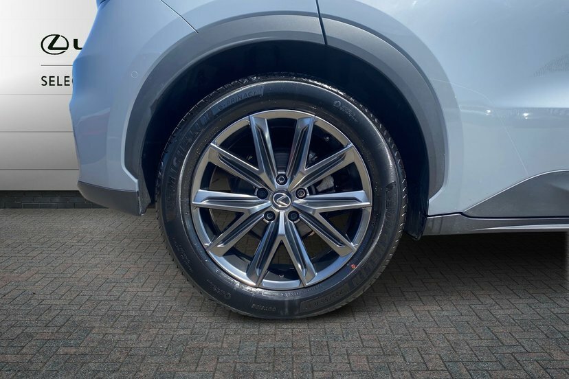 Lexus LBX 1.5 Vvt-ie Takumi Suv Hybrid E-cvt 136 Grey #5