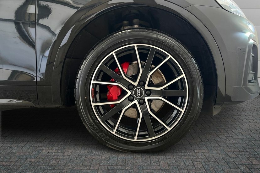 Audi Q5 2.0 Tdi 40 Edition 1 Suv S Tronic Quatt Black #5