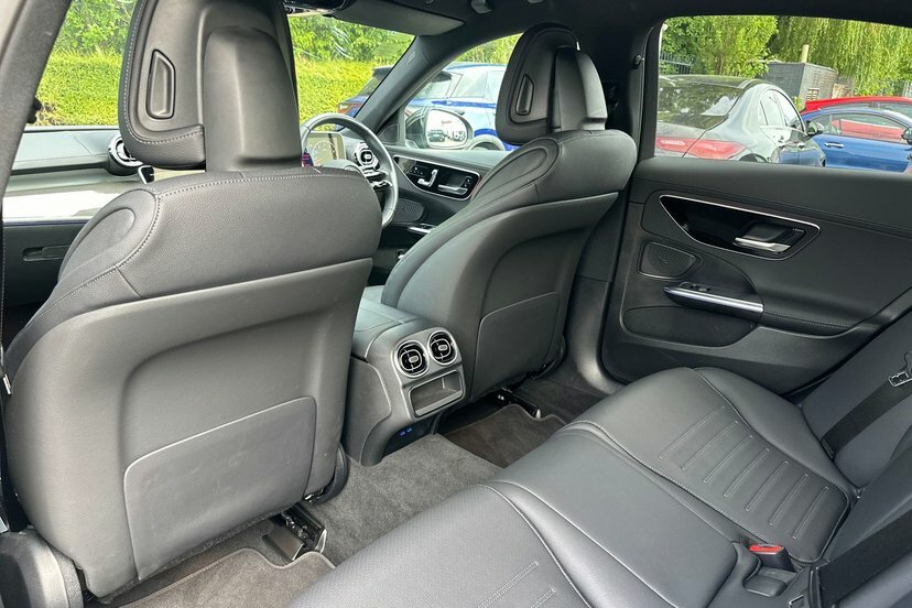Mercedes-Benz C Class C300e Amg Line 9G-tronic 2025 Black #26