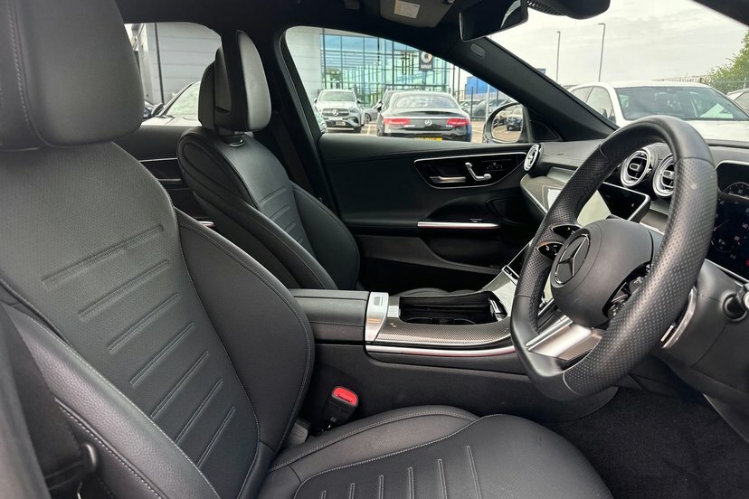 Mercedes-Benz C Class C300e Amg Line 9G-tronic 2025 Black #29