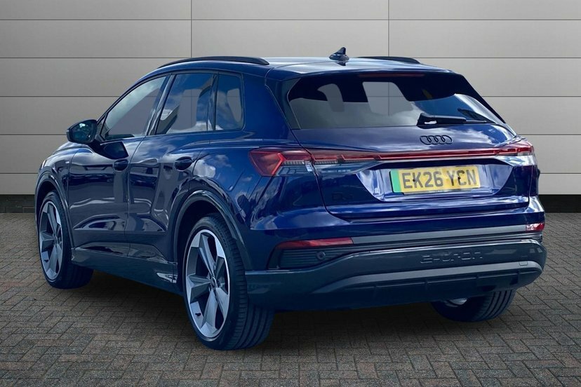 Audi Q4 E Tron 40 Black Edition Suv 63Kwh 204 EK26YCN Blue #3