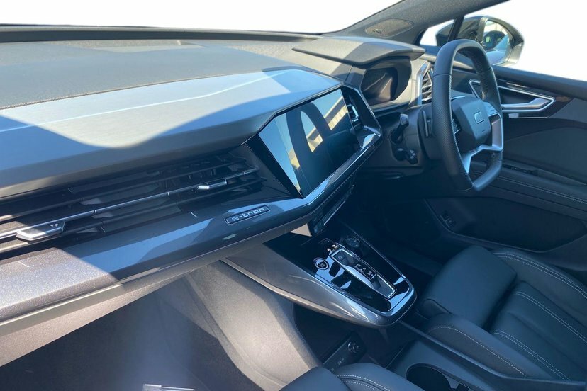 Audi Q4 E Tron 45 Black Edition Suv 82Kwh 286 Black #2