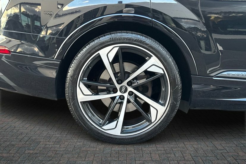 Audi Q7 3.0 Tdi V6 50 Black Edition Suv Tiptron PY21AVZ Black #5