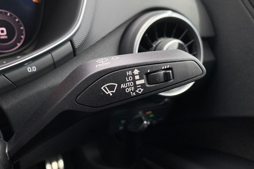 Audi TT RS Tt Rs Tfsi Quattro S Tronic Comfortsound White #40