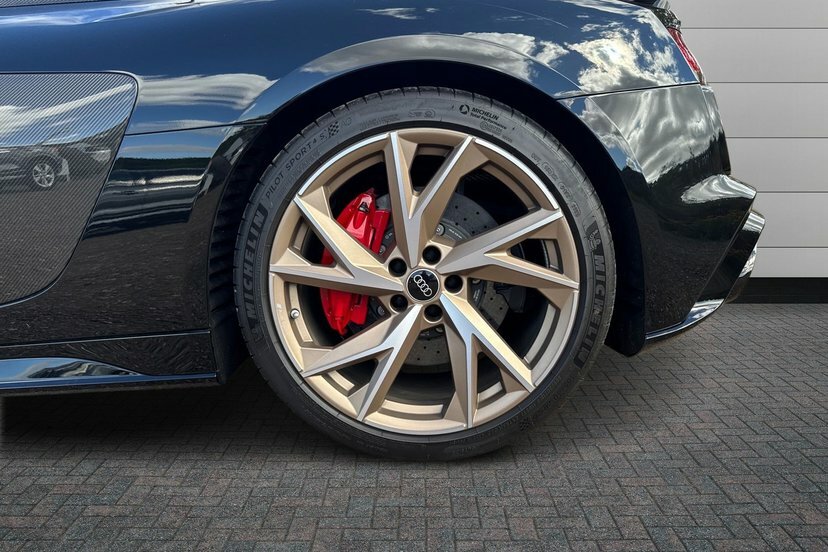 Audi R8 5.2 Fsi V10 Performance Edition Coupe S Black #5