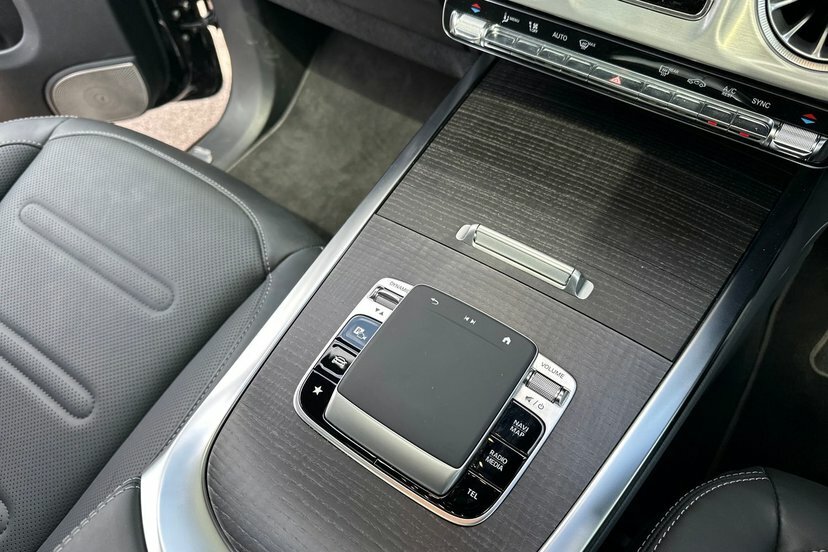 Mercedes-Benz G Class 2026 26 Mercedes Benz G450d Amg Line Premium Plus Black #8