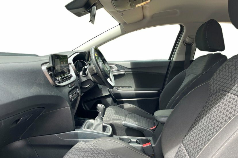 Kia Ceed 1.0 T-gdi Eco 2 Hatchback 118 B White #2