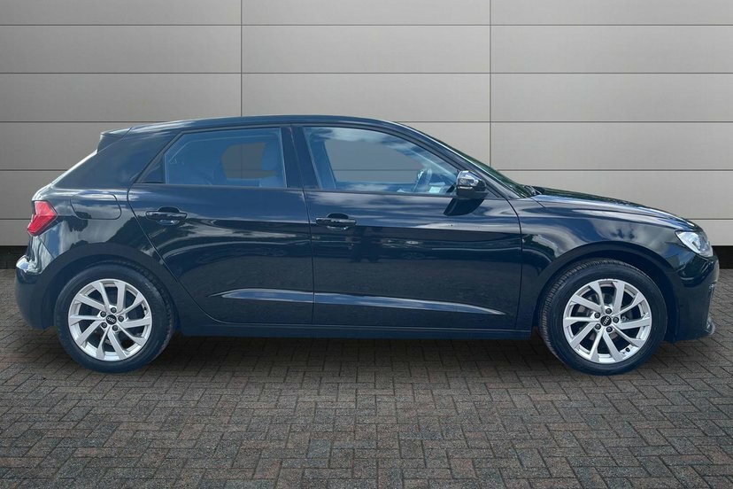Audi A1 1.0 Tfsi 25 Sport Sportback 95 EF21TCZ Black #4