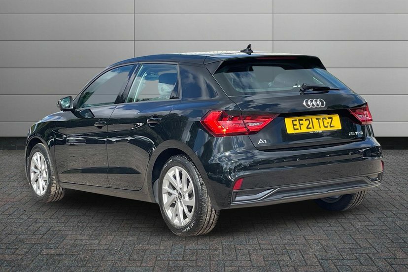Audi A1 1.0 Tfsi 25 Sport Sportback 95 EF21TCZ Black #3