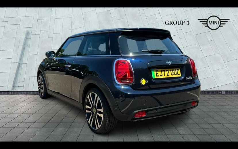 Mini Hatch Level 3 EJ72UUC Black #2