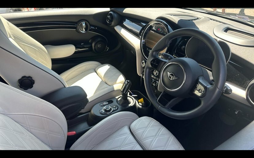 Mini Hatch Level 3 EJ72UUC Black #6