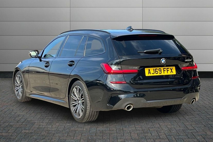 BMW 3 Series 2.0 320D M Sport Touring 190 Ps AJ69FFX Black #3