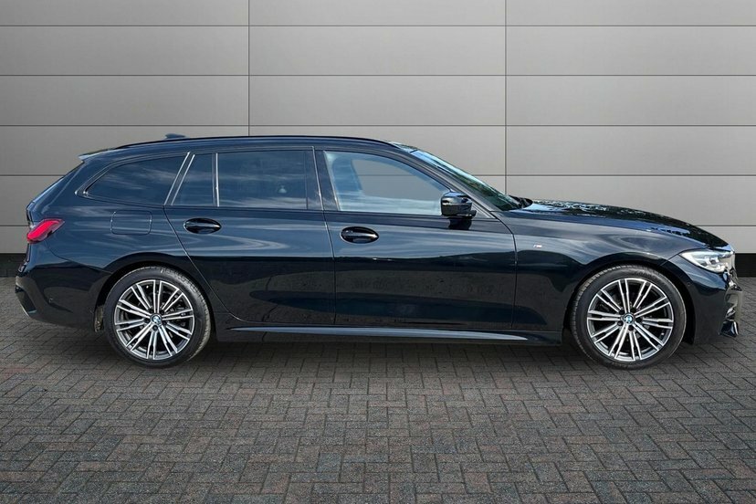 BMW 3 Series 2.0 320D M Sport Touring 190 Ps AJ69FFX Black #4